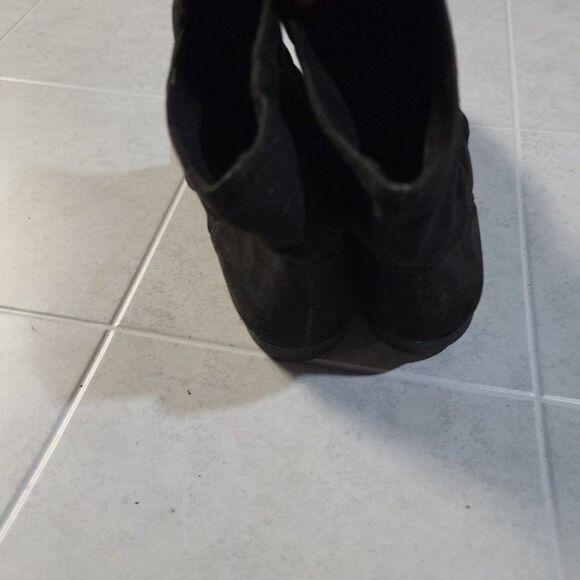 So Authentic American Heritage Womens 200756 Black Flat Ankle Booties Size 6M - Picture 5 of 9